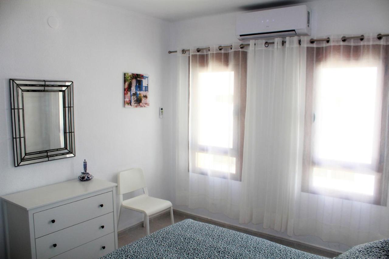 Elizabeth Beach Apartment With Seaviews! Torremolinos Dış mekan fotoğraf