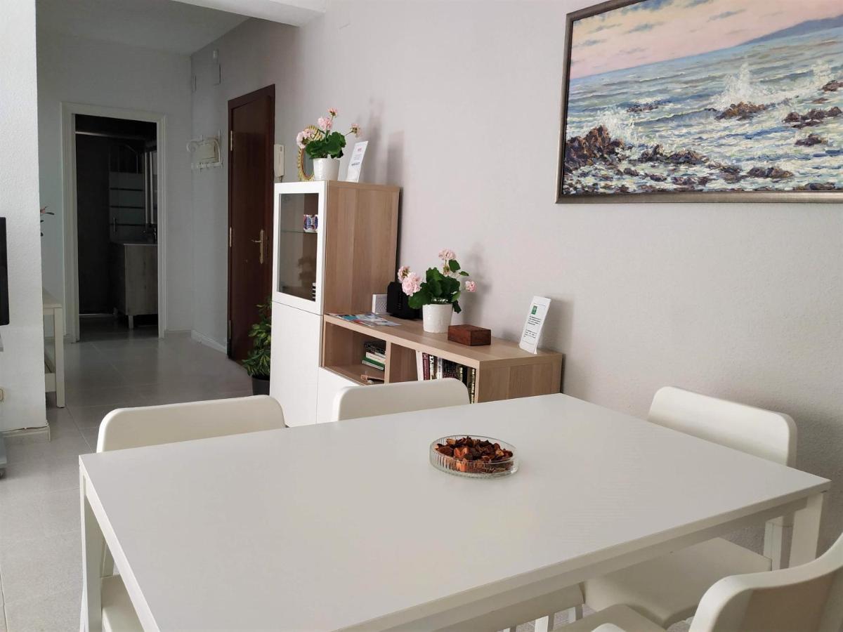 Elizabeth Beach Apartment With Seaviews! Torremolinos Dış mekan fotoğraf