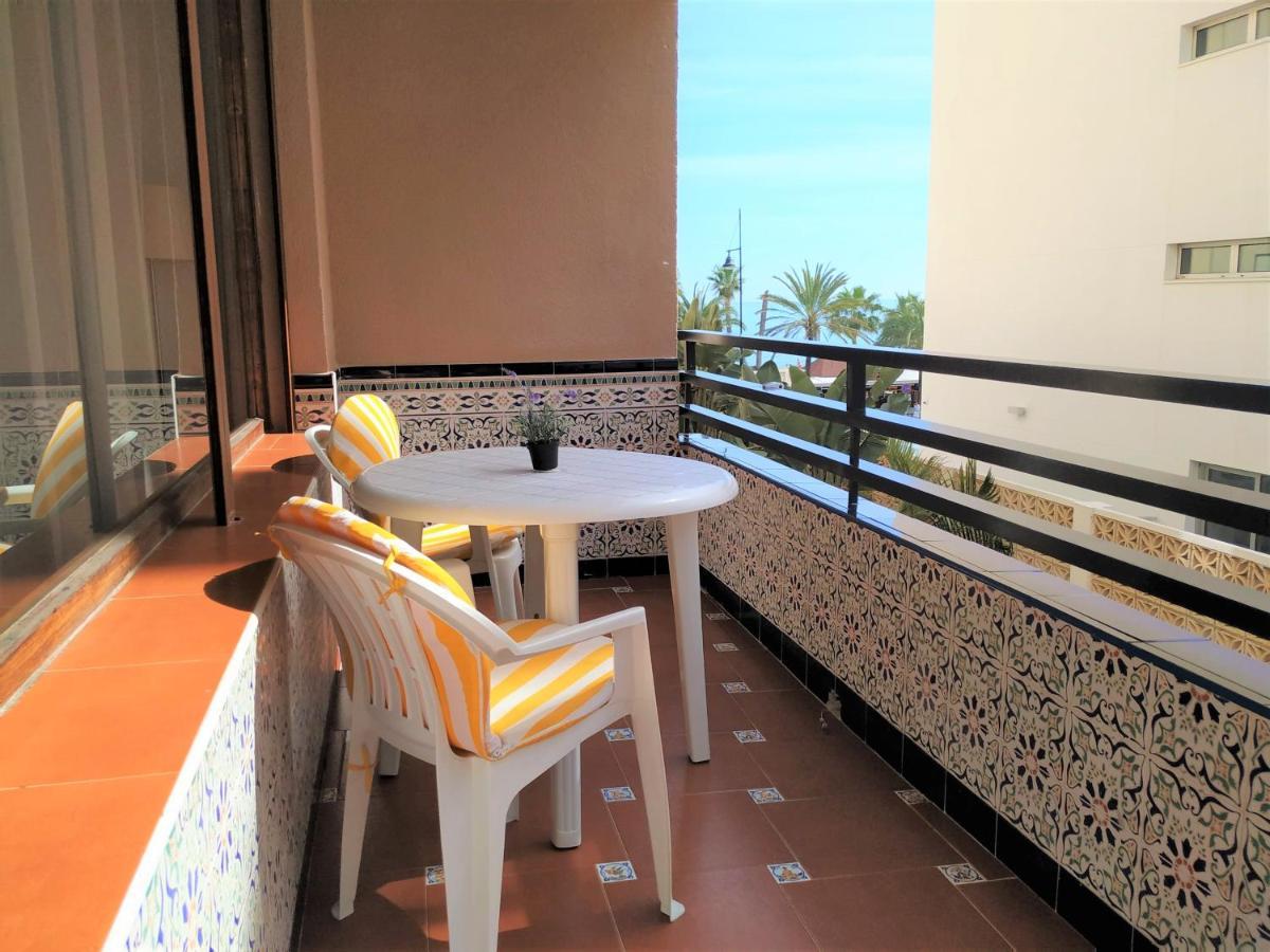 Elizabeth Beach Apartment With Seaviews! Torremolinos Dış mekan fotoğraf